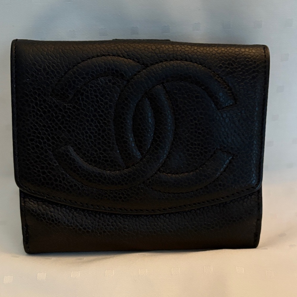 Vintage Chanel Black Caviar Leather Bifold Wallet